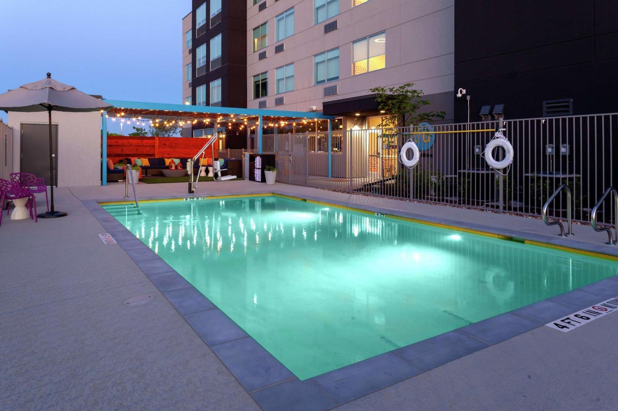 Tru By Hilton Round Rock Hotell Exteriör bild